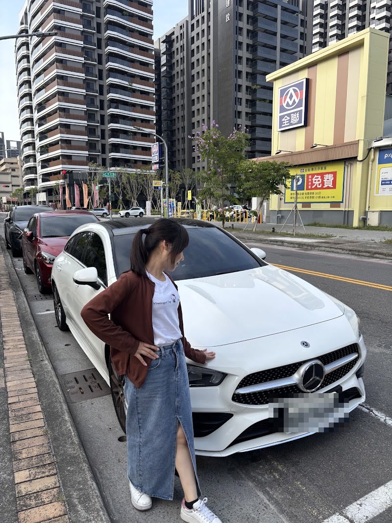 學員賓士交車（車牌已遮蔽）